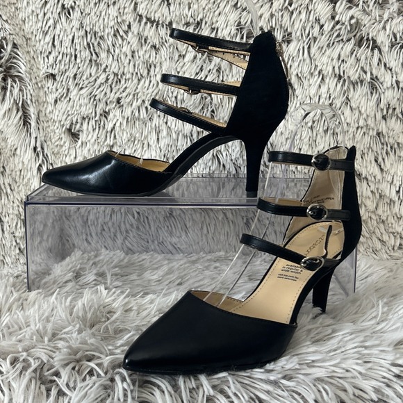 Liz Claiborne Shoes - Liz Claiborne Buckle Strappy LC HARA Heel Shoe 5.5  Black Pointed Toe Minimalist